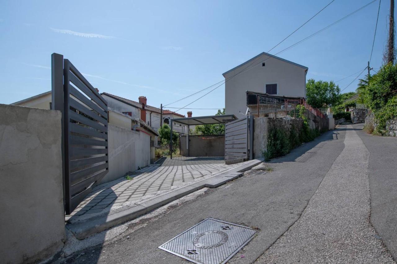Sea And Sun Kantrida Apartment Rijeka Ngoại thất bức ảnh
